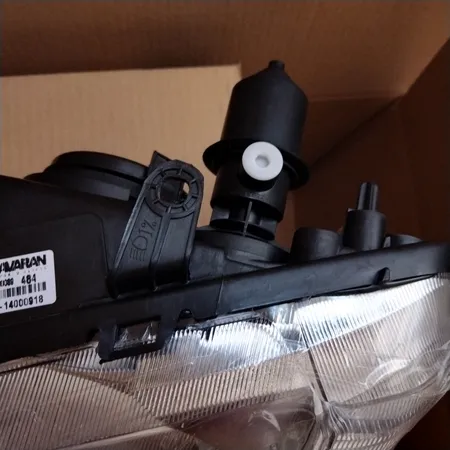 چراغ جلو خودرو فن آوران پرتو الوند مدل AM 5964 مناسب برای ال 90 بسته 2 عددی