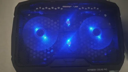 پایه خنک کننده  لپ تاپ مدل S-18