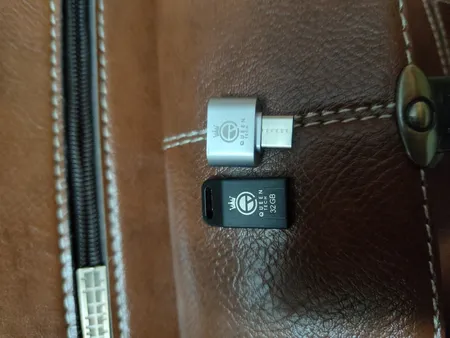 فلش مموری کوئین تک مدل UNIQUE C-PLUS ظرفیت 32 گیگابایت به همراه مبدل usb-c
