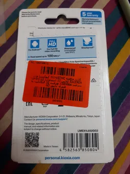 کارت حافظه‌ microSDHC کیوکسیا مدل EXCERIA کلاس 10 استاندارد UHS-I U1 سرعت 100MBps ظرفیت 32 گیگابایت به همراه آداپتور SD