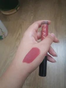 تجریه خرید رژ لب مایع این لی مدل Lady Alert شماره M322