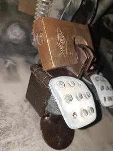 تجریه خرید قفل پدال خودرو مدل ir_206