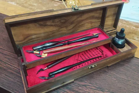 جعبه قلم خوشنویسی کارنو مدل CSS 002