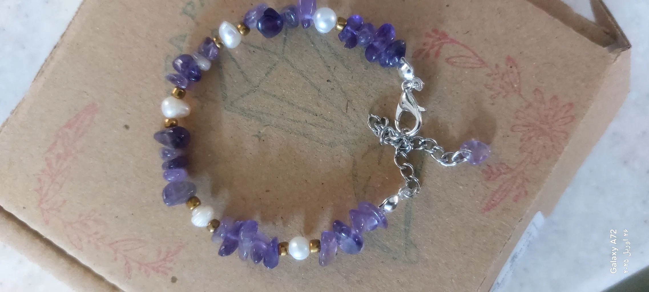 دستبند دست‌ساز زنانه مدل سنگ آمیتیست کد 1333