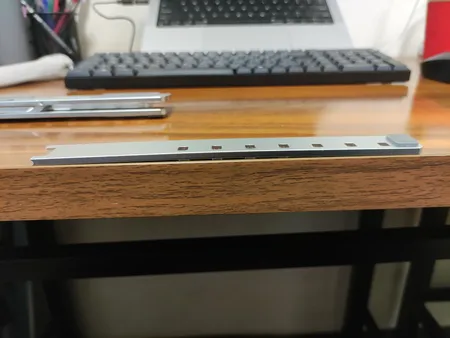 پایه نگهدارنده لپ‌تاپ کیوب مدل X