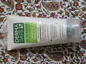 تجریه خرید ژل مرطوب کننده درماسیف مدل ACNE-DERM حجم 40 میلی لیتر