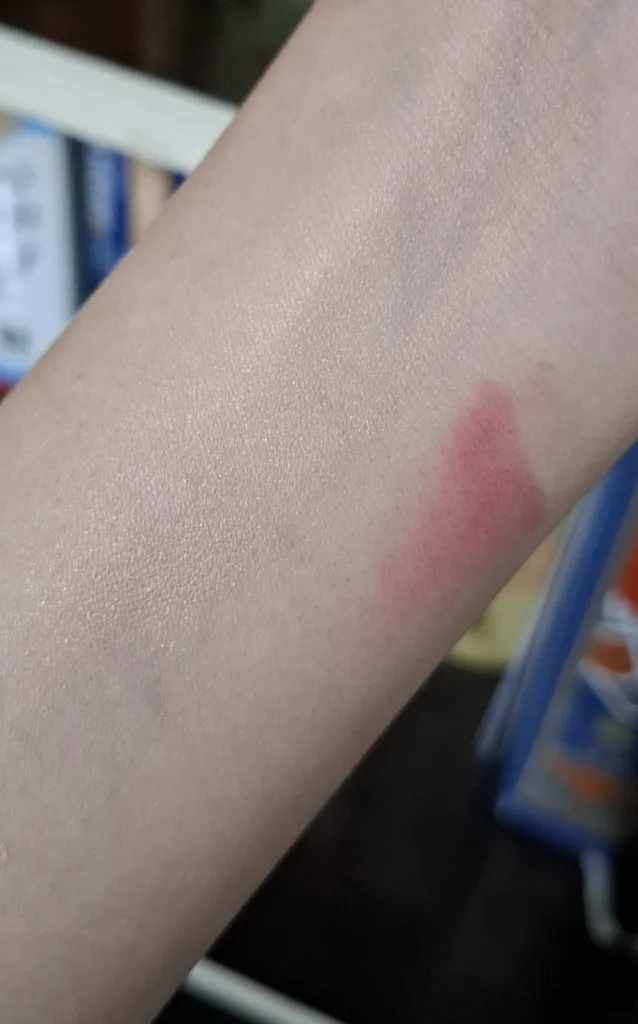 فلوئید ضد آفتاب رنگی مای SPF 50 مدل Smart Defense حاوی محافظ UVA و UVB ‌مناسب انواع پوست حجم 50 میلی‌ لیتر