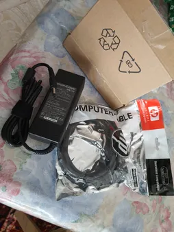 شارژر لپ تاپ 19 ولت 4.74 آمپر مدل PA-1750-04 به همراه کابل برق