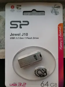 تجریه خرید فلش مموری Silicon Power مدل Jewel J10 ظرفیت 64 گیگابایت