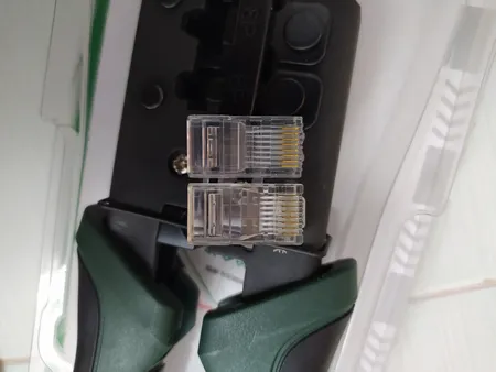 آچار سوکت زن شبکه یوگرین مدل UG-10952