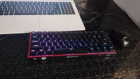 کیبورد گیمینگ ردراگون مدل K617 FIZZ، سوییچ مکانیکال قرمز، Tenkeyless، نورپردازی RGB