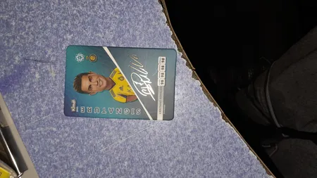 اسباب بازی زینتی مدل کارت امضا رونالدو 2025 بسته 2 عددی