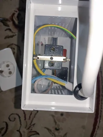 محافظ ولتاژ سارا مدل P630 مناسب برای کولرگازی