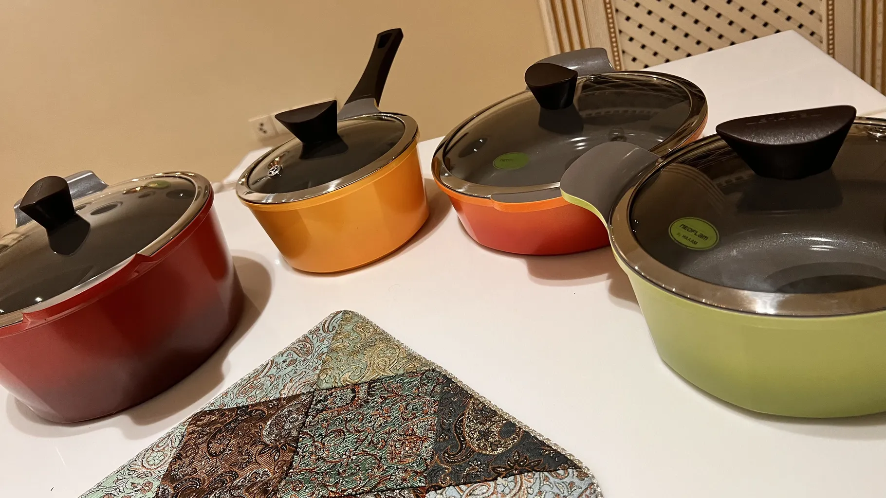 سرویس قابلمه 8 پارچه نئوفلیم مدل Rainbow