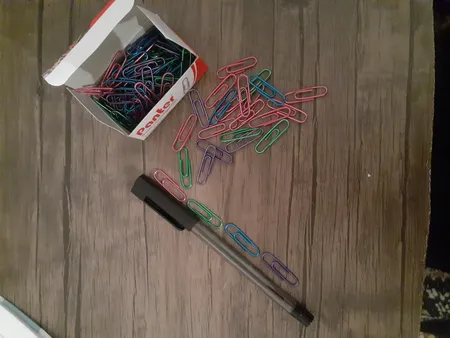 گیره کاغذ پنتر مدل متالیک سایز 28 میلی متر