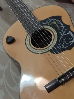 نگهدارنده پیک گیتار مدل VC40