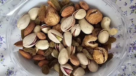 آجیل مخلوط شیرین اکبر راستگو - 280 گرم