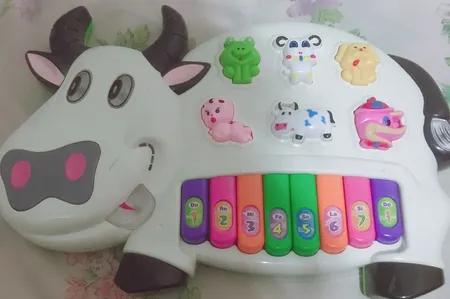 اسباب بازی آموزشی موزیکال مدل گاو