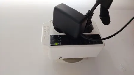 محافظ ولتاژ گرین لاین مدل GLP102