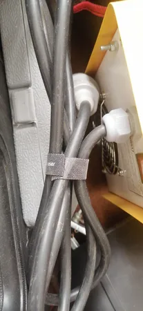 نگهدارنده کابل باسئوس مدل Velcro Strap ACMGT طول 3 متر