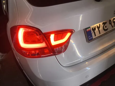 چراغ خطر عقب صندوق نورگستر مدل نئون مناسب برای کوئیک بسته 2عددی