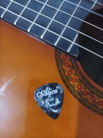 پیک گیتار آلیس مدل 046m