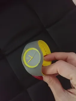 ساعت مچی عقربه ای زنانه مدل IS 9553 - ZZ-TO-SB