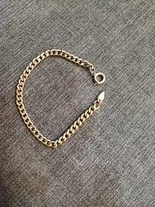 تجریه خرید دستبند طلا کم اجرت 18 عیار زنانه گالری طلای پرنسس مدل کارتیر