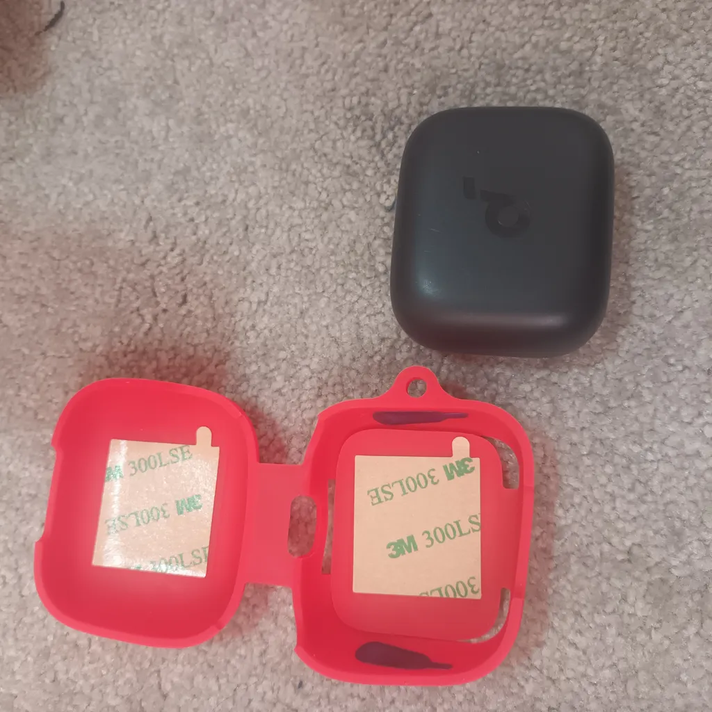 کاور اسپریگ مدل Silicon-SP مناسب برای کیس هدفون بی سیم انکر Soundcore R50i NC