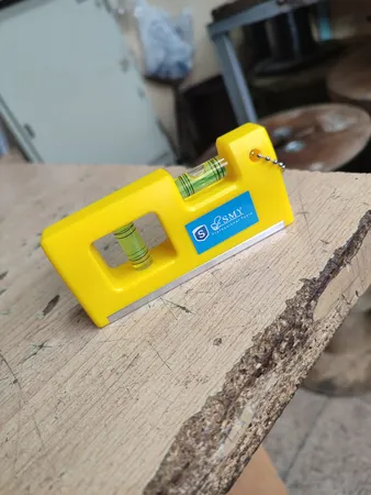 تراز جیبی مدل آهنربایی