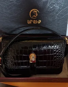 تجریه خرید کیف زنانه خانه چرم آنا مدل V-25735