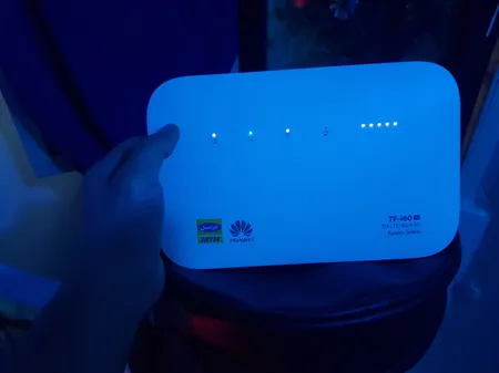 مودم 4G/TD-LTE ایرانسل مدل TF-i60 H1 همراه با سیم کارت دو قلو ایرانسل TD-LTE 4G