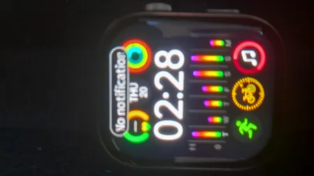 ساعت هوشمند مدل WS-60 MAX با قابلیت صفحه نمایش رنگی و لمسی، کنترل موسیقی، کنترل سطح اکسیژن خون، مکالمه با بلوتوث، پشتیبانی از زبان فارسی و امکان تغییر تم ساعت و بند سلیکونی