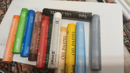 مداد شمعی 12 رنگ آریا مدل Artist کد 2601