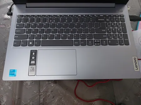 لپ تاپ 15.6 اینچی لنوو مدل IdeaPad Slim 3 15IRU8-i3 1305U-8GB LPDDR5-256GB SSD-TN