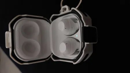 هدفون بلوتوثی سامسونگ مدل Galaxy Buds FE