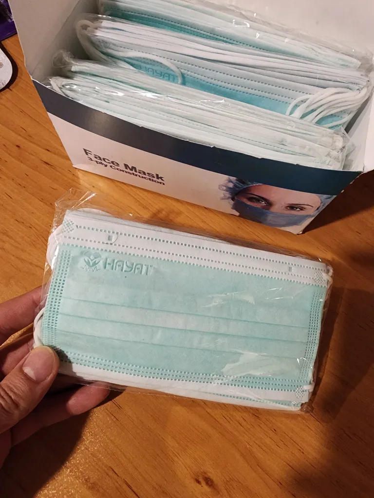 ماسک تنفسی مدل سه لایه سبز 608040014 بسته 50 عددی