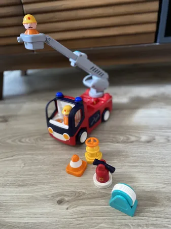 بازی آموزشی هولا مدل Fire Truck