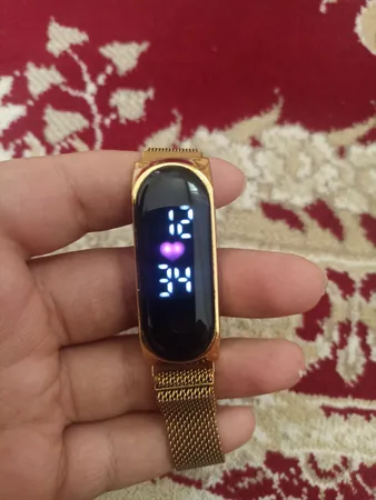 ساعت مچی دیجیتال مدل لمسی 172