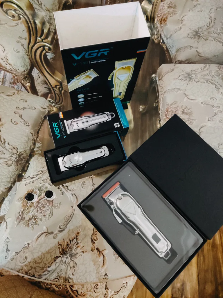 ماشین اصلاح موی سر و صورت وی جی ار مدل VGR V-140