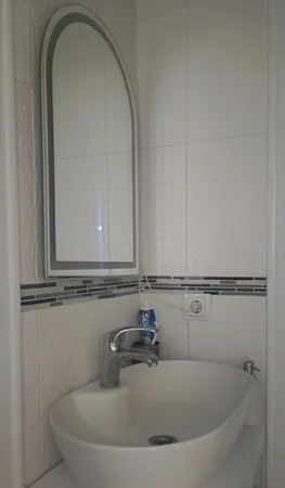 آینه سرویس بهداشتی تارا دکور طرح گنبدی مدل حرکتی کد ic169