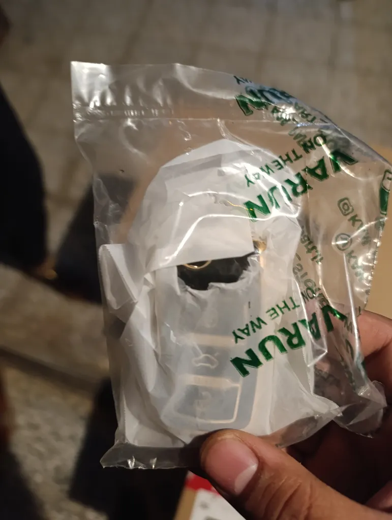 کاور ریموت و سوییچ فلزی خودرو وارون مدل P-405 مناسب برای پژو 206