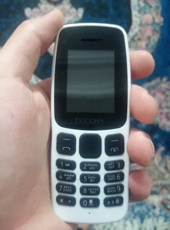گوشی موبایل هانوفر مدل V6 دو سیم کارت ظرفیت 32 مگابایت