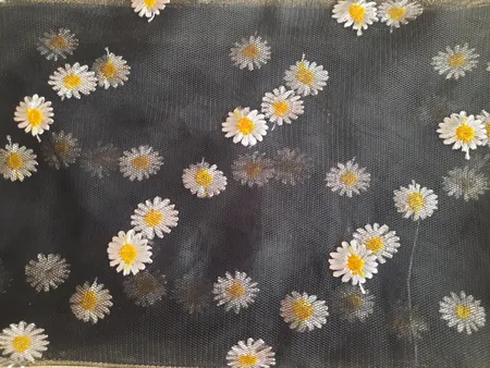 روسری زنانه مدل مینی اسکارف بابونه