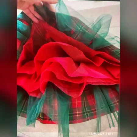 ست پیراهن و گیره مو دخترانه ژاکید مدل کریسمس نارینه