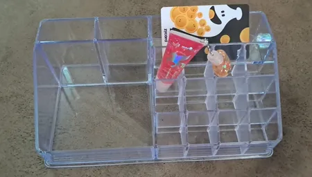 استند لوازم آرایشی مدل Ro011