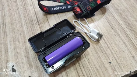 چراغ پیشانی مدل KX-1804