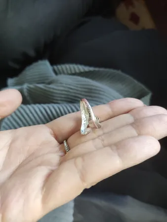 انگشتر نقره زنانه مدل آغوش کد RG111