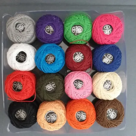 نخ گلدوزی مدل 005 بسته 16 عددی