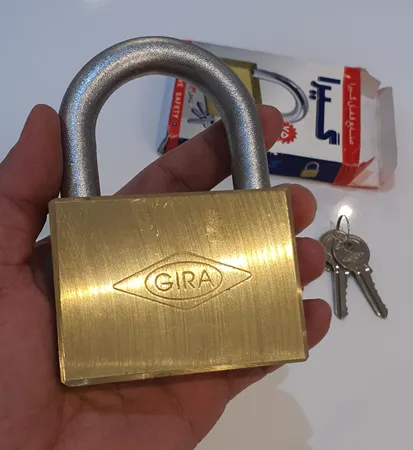 قفل آویز گیرا مدل 006
